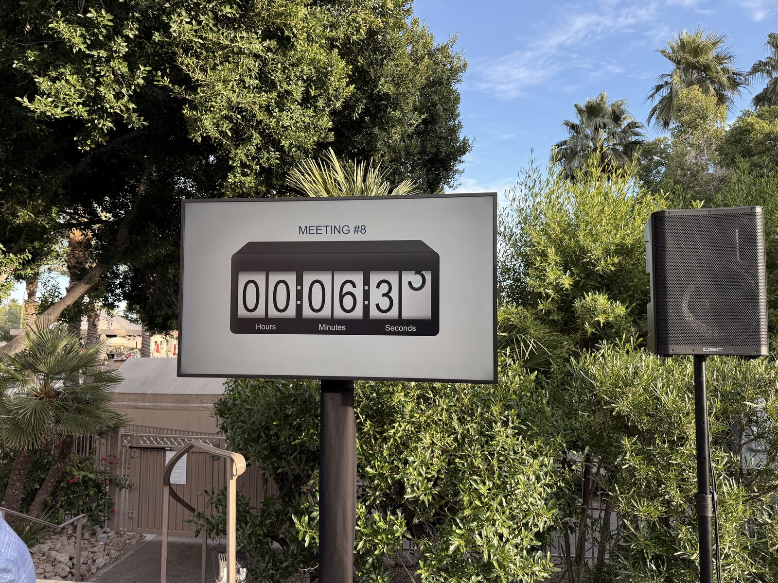 Speed meeting timer showing Meeting #8